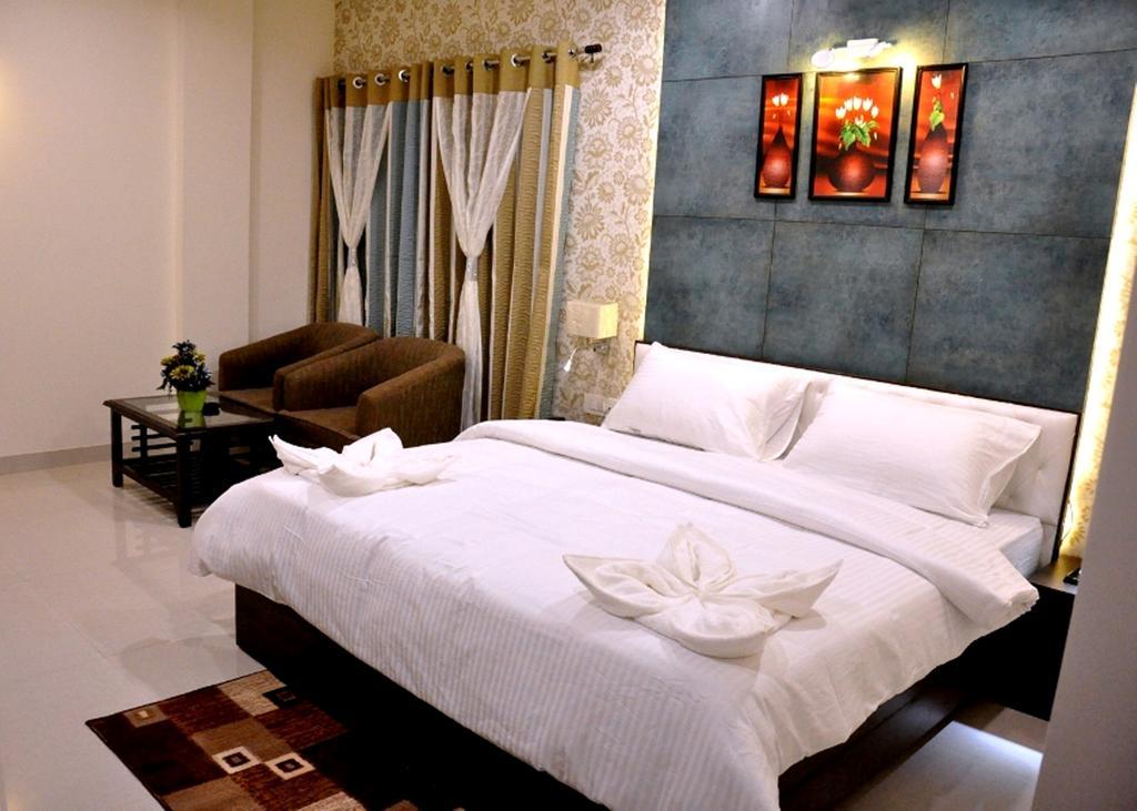 Hotel Bellevue Gwalior Zimmer foto