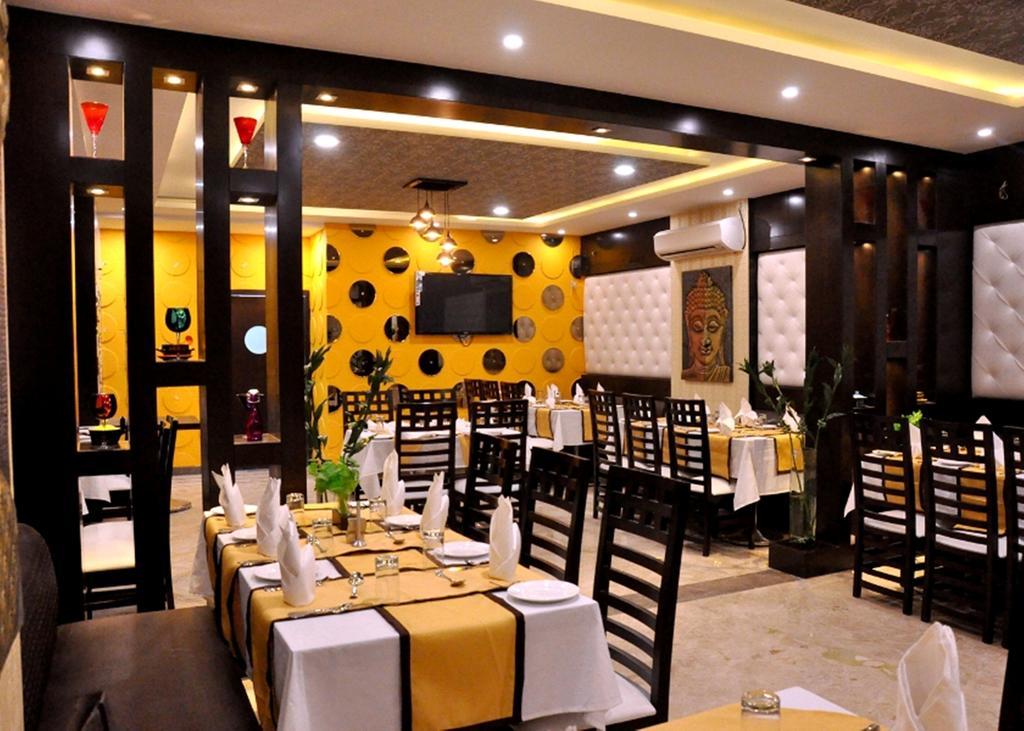 Hotel Bellevue Gwalior Exterior foto