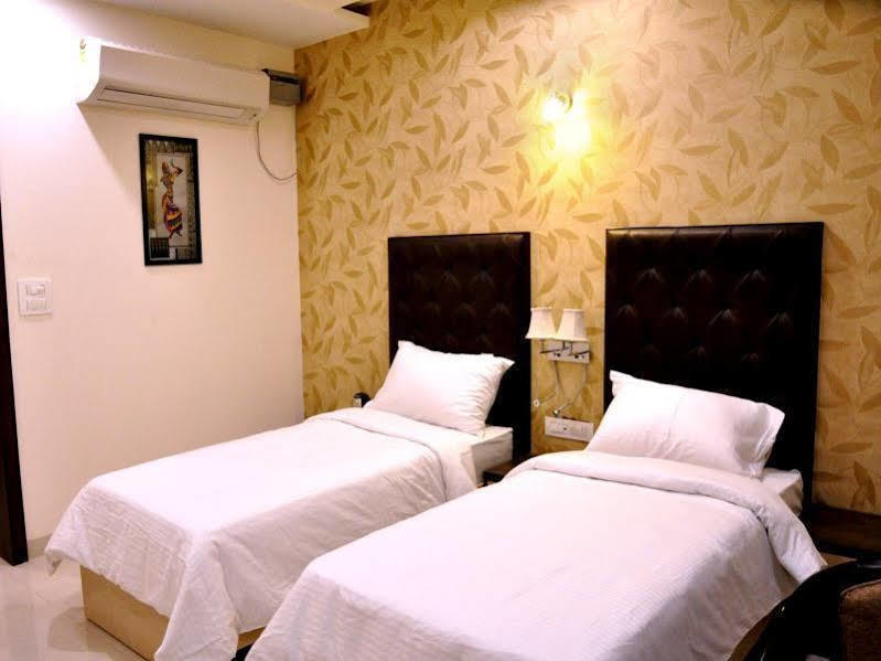 Hotel Bellevue Gwalior Exterior foto